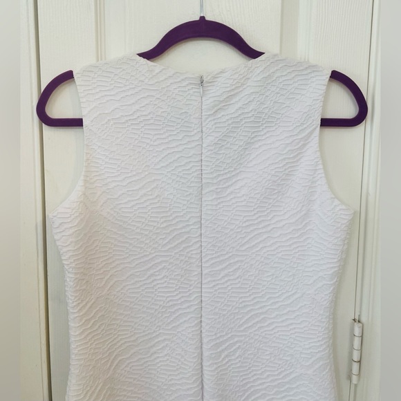CALVIN KLEIN- NWT, Sz 6 Sleeveless, Solid White Dress With Textured Pattern - Picture 4 of 12